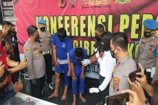 2 Pelaku Pencurian dengan...