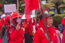 Minyak Goreng Mahal,...
