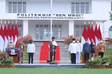 Presiden Jokowi Resmikan...