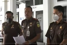 Diduga Korupsi Rumah...