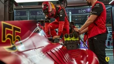 Tim Balap Ferrari Mantap...