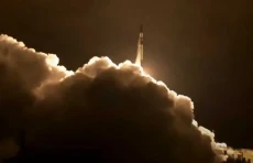 Rocket Lab Meluncurkan...