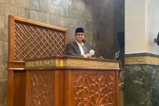 Ceramah di Masjid UGM,...
