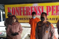 Tak Kuat Tahan Nafsu,...