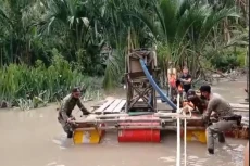 Pekerja Tambang Ilegal...