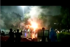 Pascademo di DPR Selesai,...