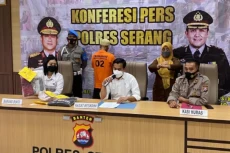 Gejolak Nafsu Tak Terkendali,...
