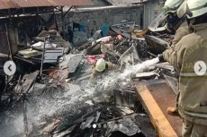 Pool Bus Cakung Terbakar