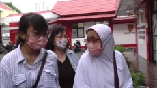Istri dan Anak Tiri...