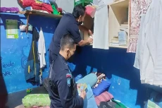 Rutin Lakukan Penggeledahan,...