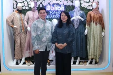 Berbusana Simpel tapi...