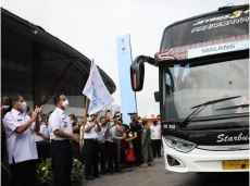 Antusiasme Warga Ikuti...