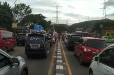 Penampakan Antrean Ribuan...