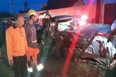 4 Pemudik Luka Parah,...