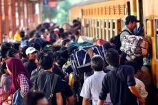 KAI Daop 8 Surabaya...