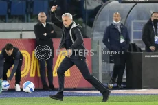 Jose Mourinho Kecewa...