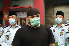 Bebas dari Penjara,...