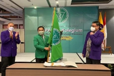 Pengurus Pusat Persatuan...