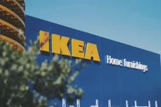 IKEA Tutup Toko di Rusia,...