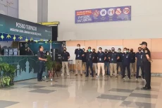 Penumpang di Bandara...