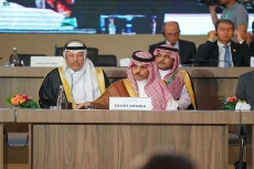 Arab Saudi Desak Koalisi...