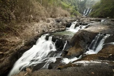 4 Air Terjun Eksotis...