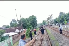 Dua Perguruan Silat...
