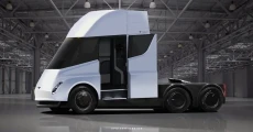 Tesla Mulai Buka Pre-order...
