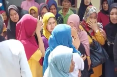 Tangis Keluarga Pecah...