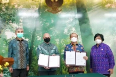 RI-AS Teken MoU Kerja...