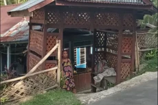 Warga Sinjai Keluhkan...