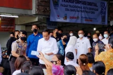 Dapat Bansos dari Jokowi,...