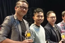 Tepis Kabar Bubar, Para...