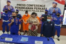Polda Bali Gerebek Gudang...