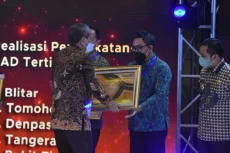 Denpasar Raih Penghargaan...