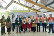 Hijaukan Fasilitas Publik,...