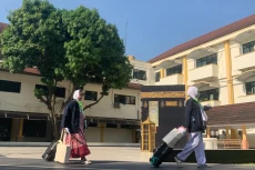 408 Calhaj Kloter Pertama...