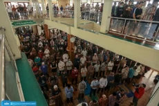 Gelar Salat Gaib, Ribuan...