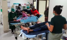 Ratusan Siswa SMP di...