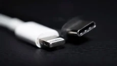 Ditekan Uni Eropa, iPhone...