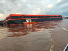 Tabrakan Sampan dengan...