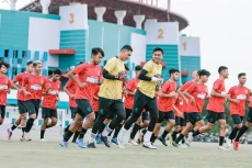 Bhayangkara FC vs Persebaya:...