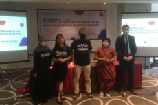 Pemerintah Inggris Perluas...