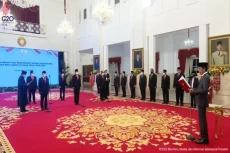 Daftar Lengkap 2 Menteri...