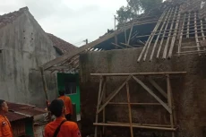 Angin Puting Beliung...