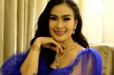 Iis Dahlia Ogah Cukur...