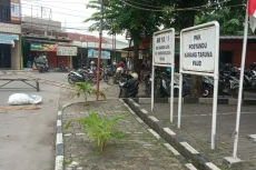 Dikeroyok 3 Orang, Pemuda...
