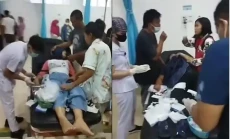 12 Orang dan 3 Ekor...
