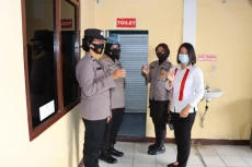 Polwan dan Perwira Polres...