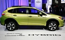 Perbedaan Mobil Hybrid,...